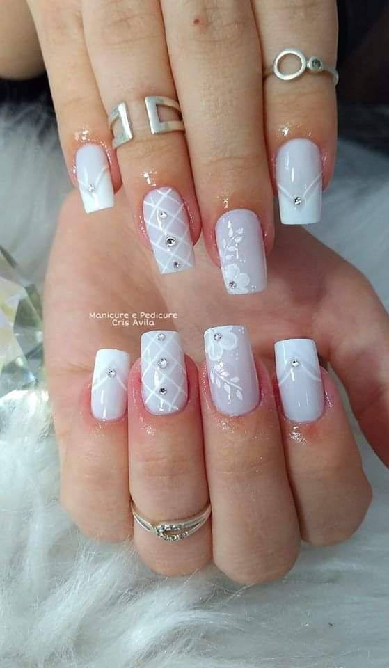 "http://nailideasforyou.com/wp-content/uploads/2024/07/17129734394JYp5m7PpdO4QB4ckG0j.jpg"