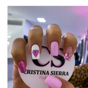 Charming and creative concepts for cute short pink nails