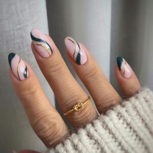 Nails - Stand Out with These Dark Green Nail Designs – Perfect for Any Occasion